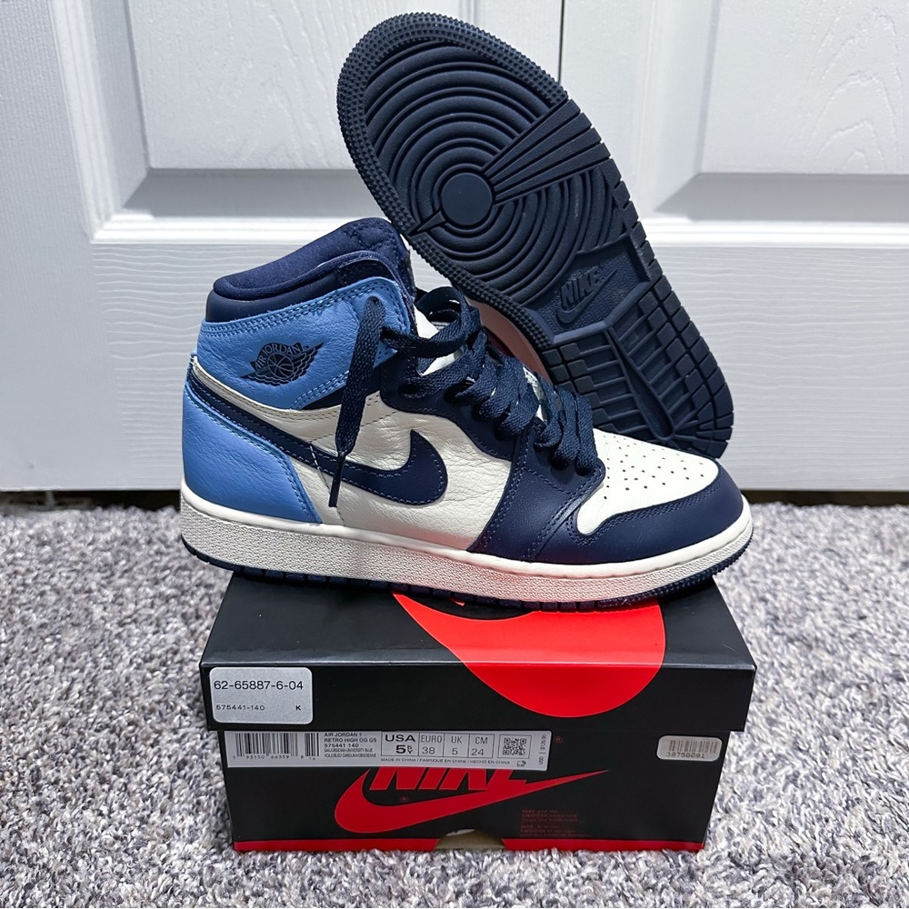 Obsidian Jordan 1s